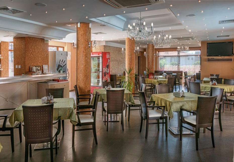Hotel Александра Sveti Vlas Exterior foto